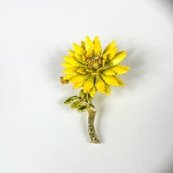 Vintage Yellow Enamel Flower Aster Daisy Brooch Pin Rhinestone Gold-Tone Stem - Picture 2 of 6